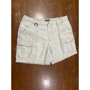 Columbia Men’s Light Tan Cargo Shorts with Utility Pockets